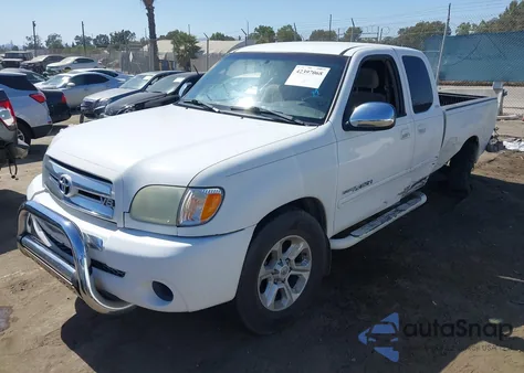 2003 Toyota Tundra Sr5 V8 z USA, uszkodzony, nr VIN 5TBRT34153S435688